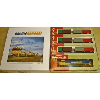 Frateschi - Pacific National C30 Loco + 3 Shared Bogie Container Wagons - OO/HO Scale